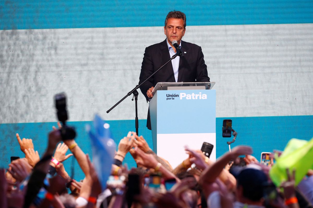 Resultados de las elecciones en Argentina: la primera vuelta de las presidenciales, en vivo | El peronista Massa (36,6%) remonta y disputará al ultra Milei (30%) la presidencia