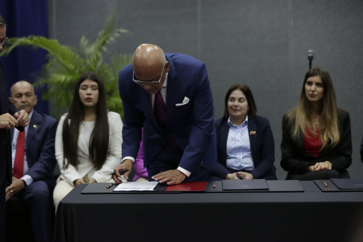 La tregua política en Venezuela da oxígeno al chavismo y a la oposición ante un horizonte electoral lleno de incógnitas